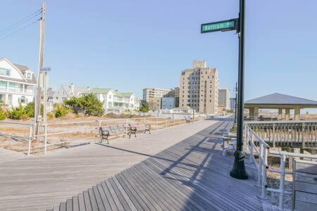 Bartram Dream House II - Bartram Beach Retreat アトランティックシティー エクステリア 写真