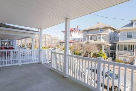 Bartram Dream House II - Bartram Beach Retreat アトランティックシティー エクステリア 写真