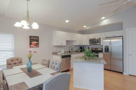 Bartram Dream House II - Bartram Beach Retreat アトランティックシティー エクステリア 写真
