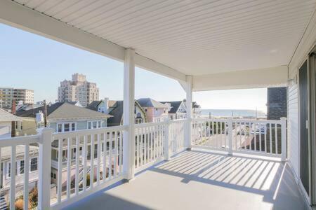 Bartram Dream House II - Bartram Beach Retreat アトランティックシティー エクステリア 写真