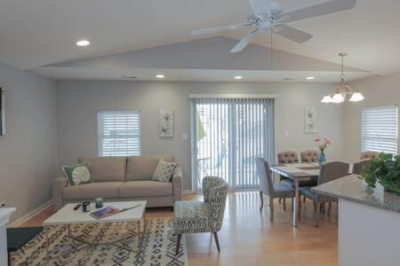 Bartram Dream House II - Bartram Beach Retreat アトランティックシティー エクステリア 写真